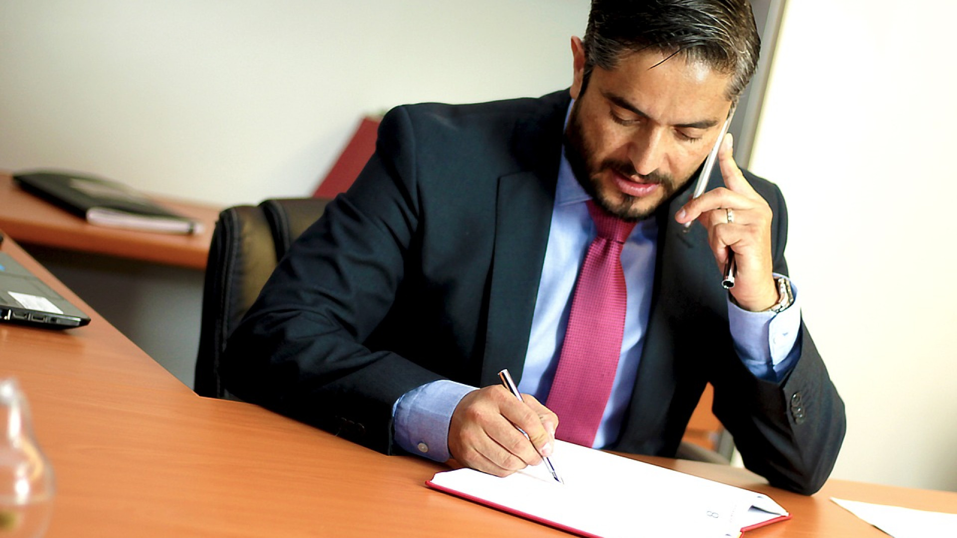 Entreprise en difficulté : pourquoi faire appel à un avocat ?
