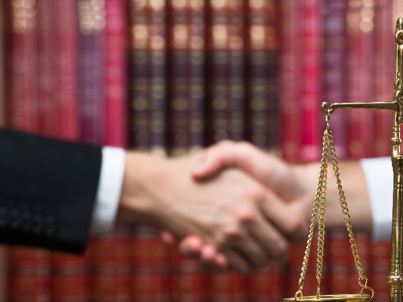 Comment entretenir une bonne relation avec son avocat ?