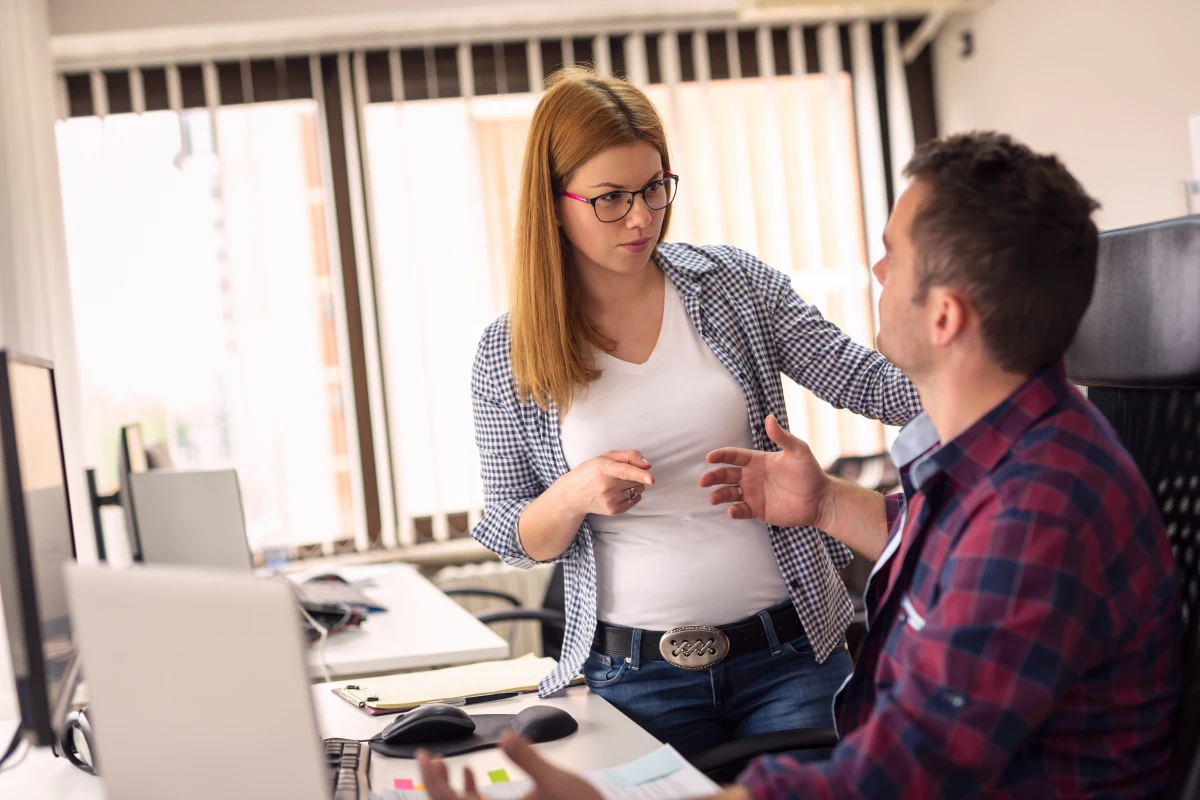 Harcèlement au travail : Évolution des lois pour une protection renforcée