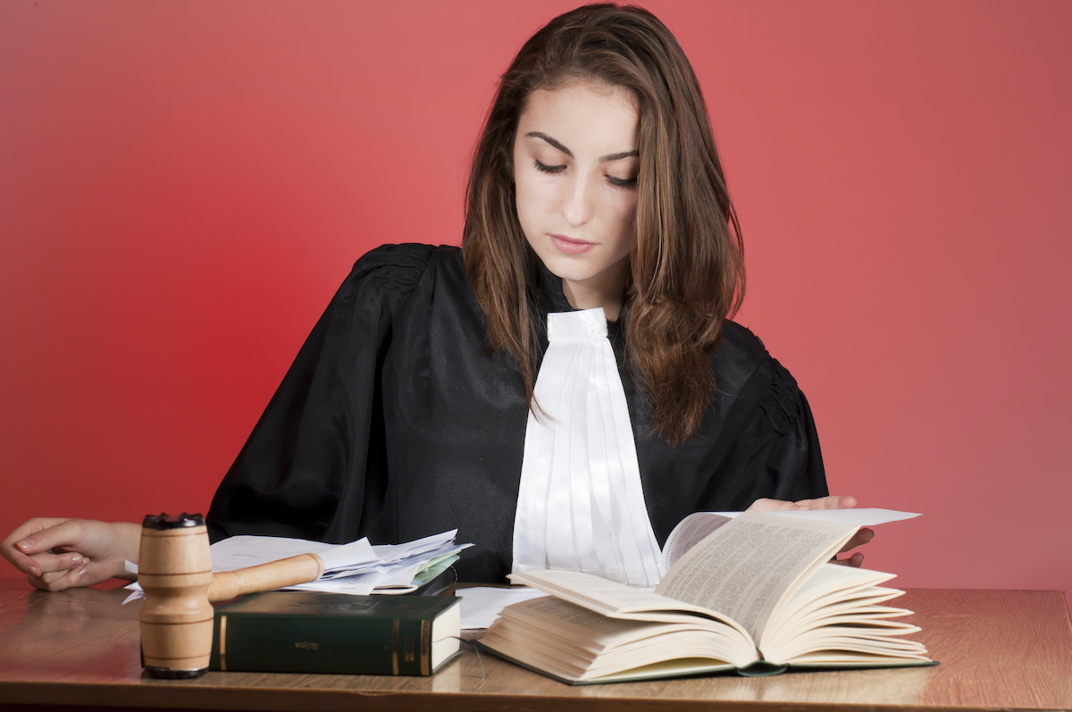 Comment s’appelle l’avocat de l’accusé ?